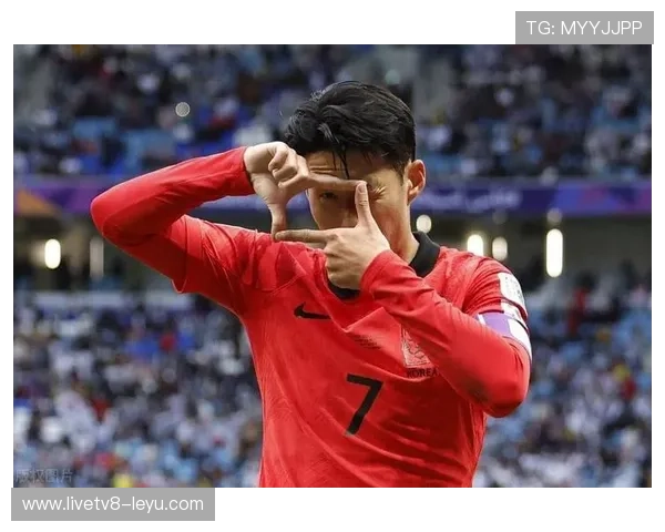 孙兴慜：韩国足球明星引领亚洲之光，闪耀国际赛场