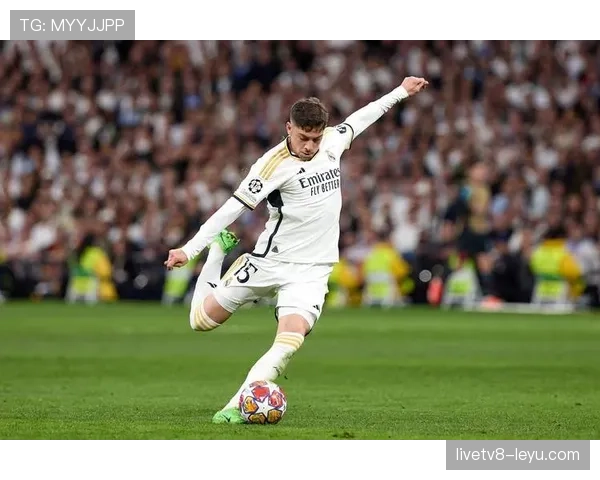 安切洛蒂战术调整显奇效,皇马逆转取胜彰显坚韧斗志 安切洛蒂战术调整显奇效,皇马逆转取胜彰显坚韧斗志