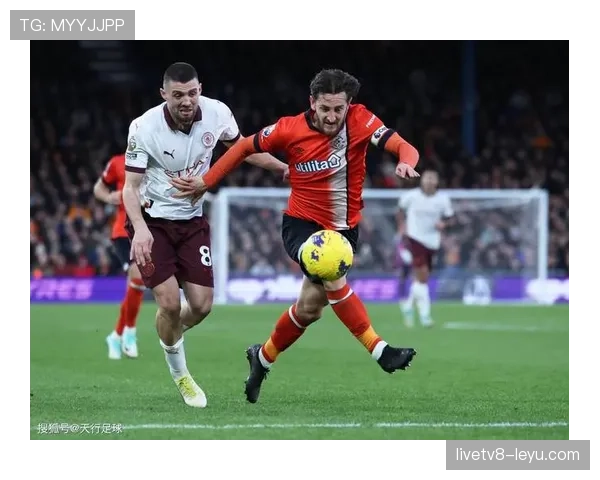 卢顿城新帅罗布·爱德华兹迎战英超，坚定信念点燃期待